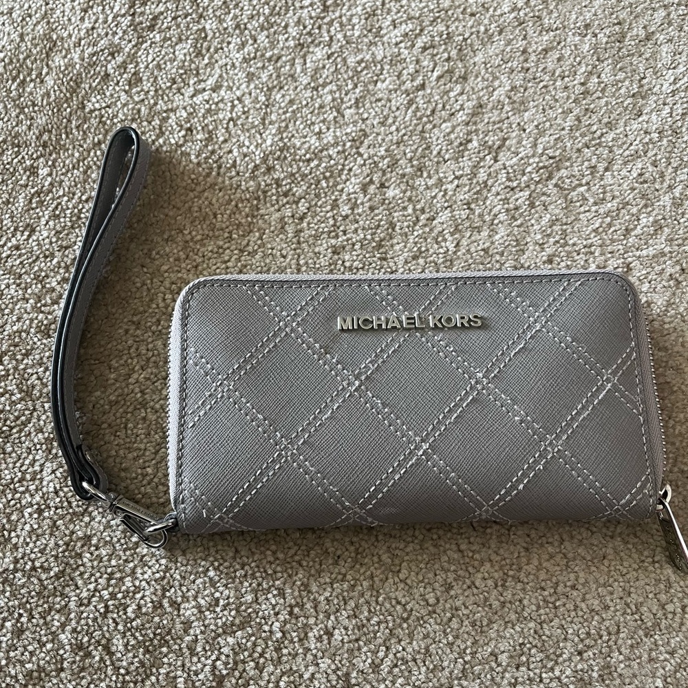 Michael Kors wallet wristlet